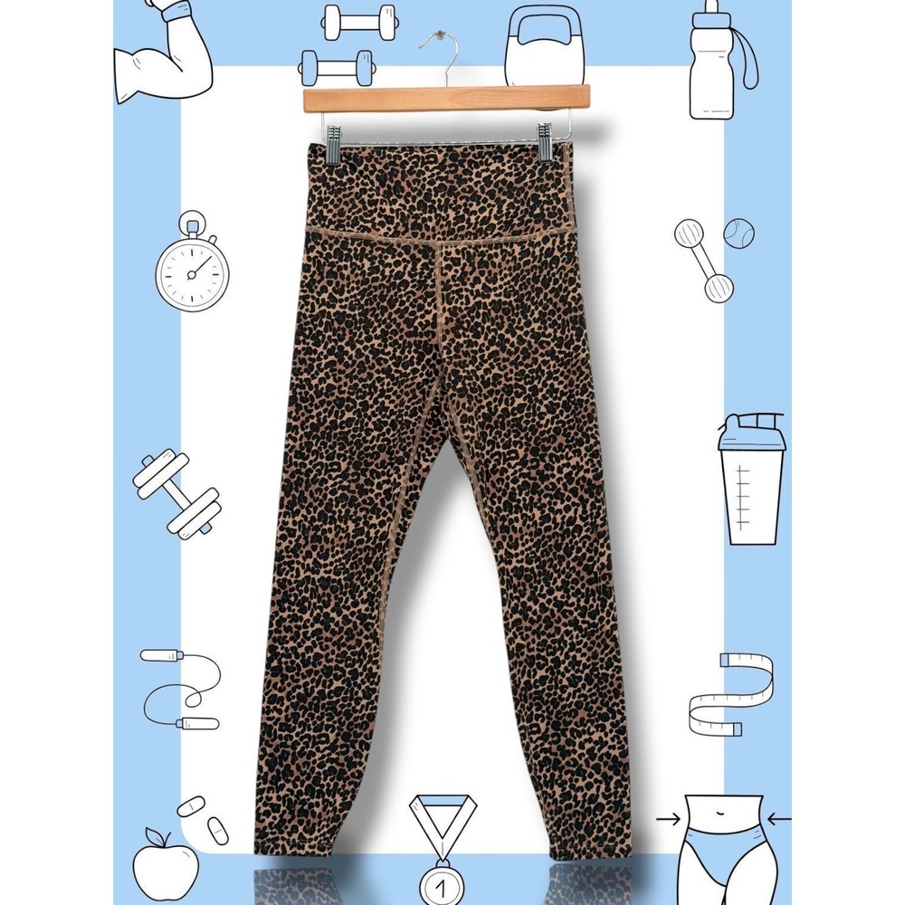 All In Motion Everyday Soft Leopard Print Ultra High Rise Leggings Size M